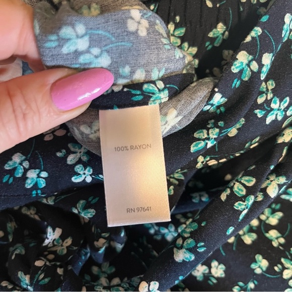 J Jill Large Crop Split Wide Leg Floral crop Pants with belt. Women’s size L - Picture 6 of 8